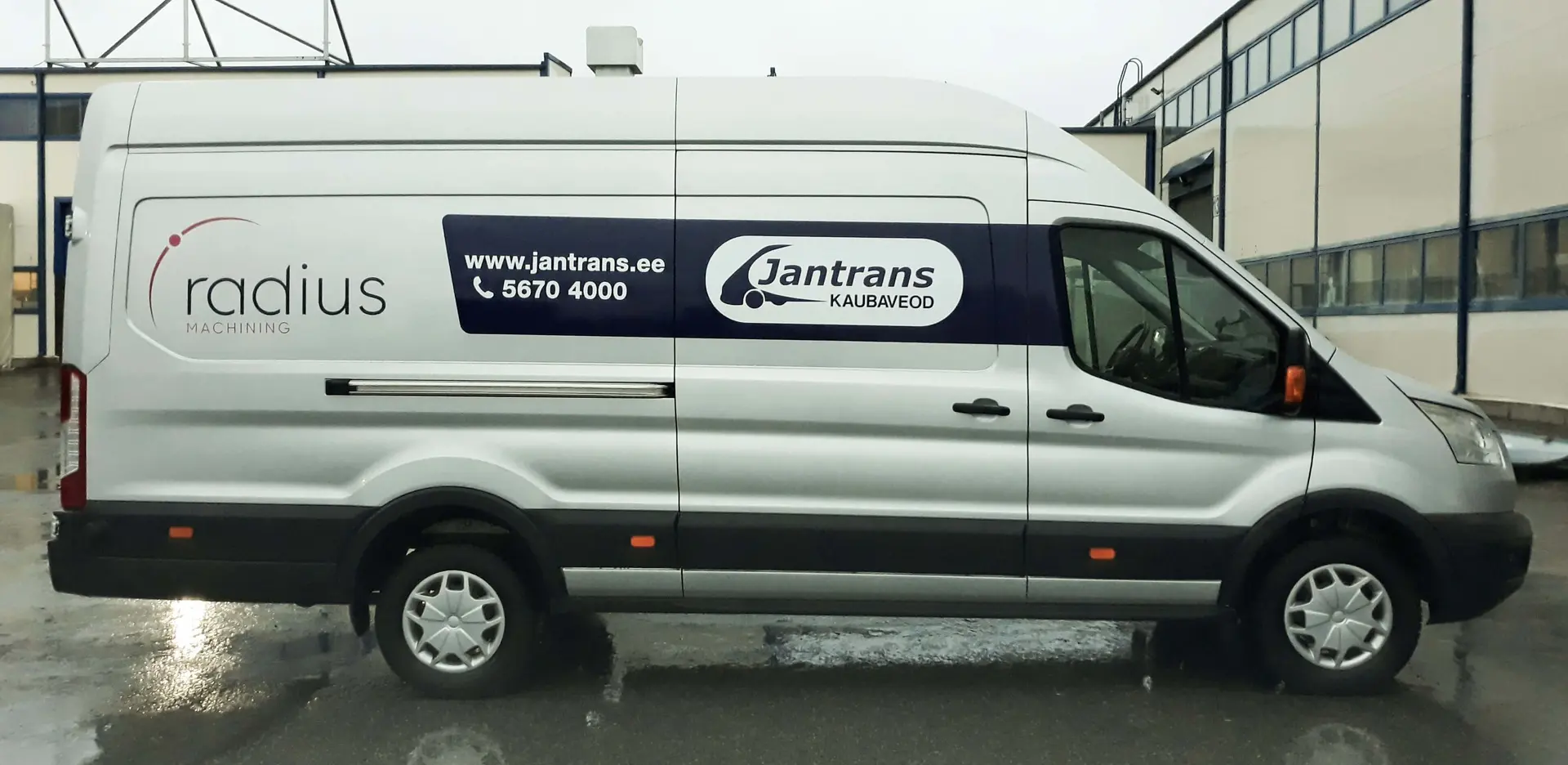 Jantransi kaubik teel